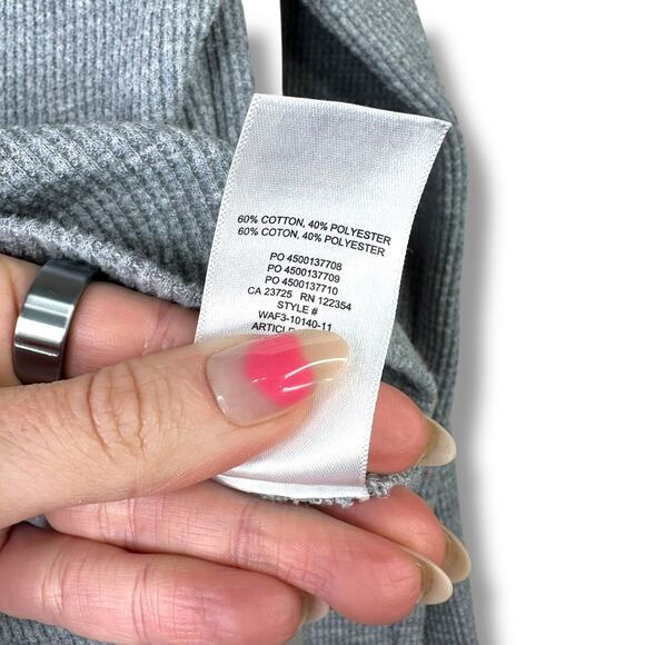 Aritzia TNA Gray V-Neck HomeStretch Rib Henley Thermal Knit Long Sleeve Crop Top - Picture 7 of 7